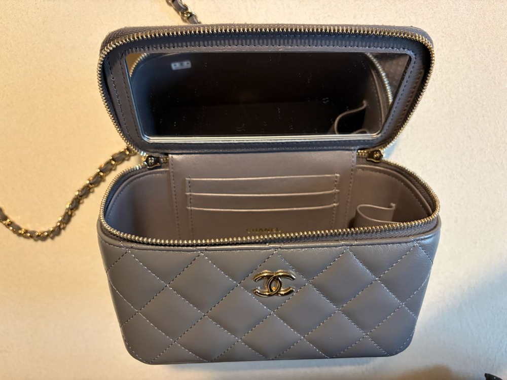 샤넬 베니티 그레이 백 판매합니다 이미지