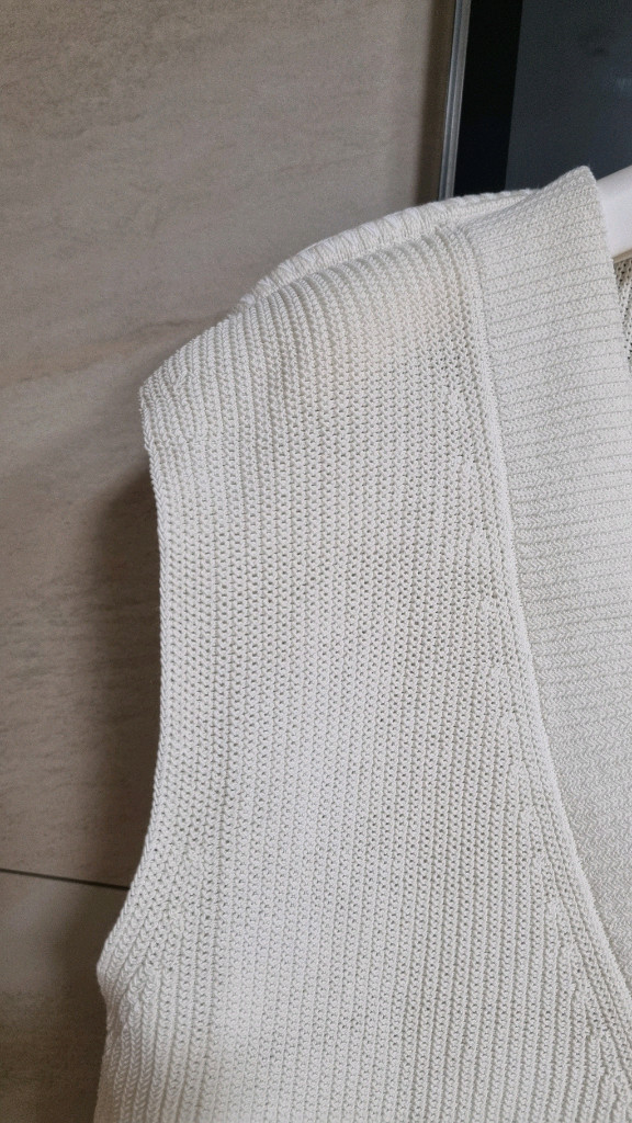 코스Cos 브이넥 조끼 베스트--2