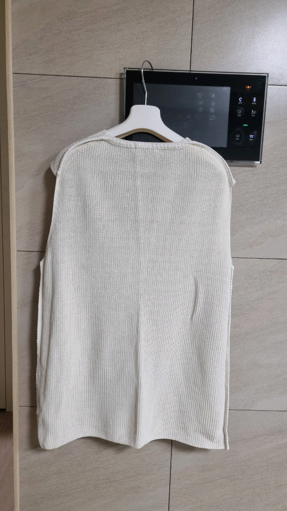 코스Cos 브이넥 조끼 베스트--4