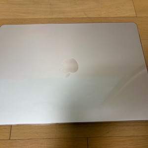 맥북 에어 M4 15인치 기본형 실버 거의 새것
