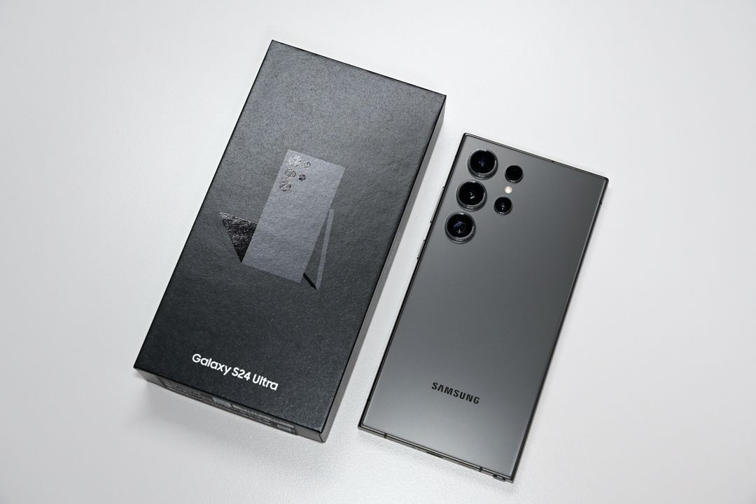 갤럭시 S24 울트라 256GB 티타늄블랙--14