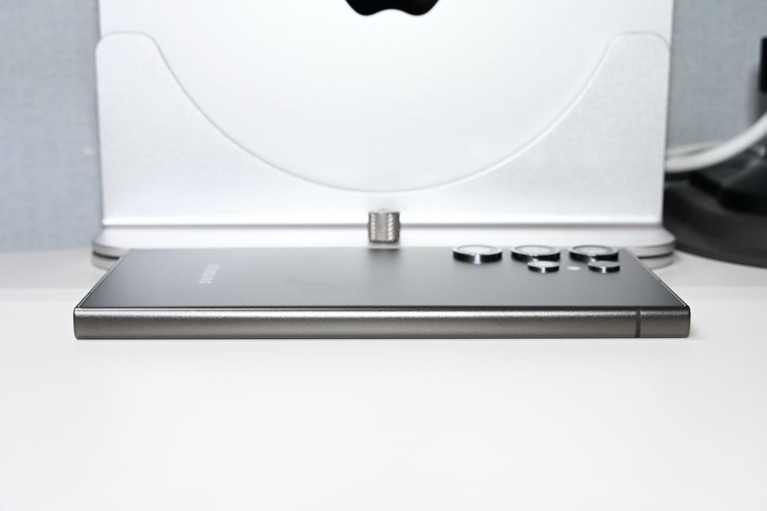 갤럭시 S24 울트라 256GB 티타늄블랙--3