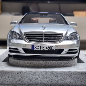 1:18 모터헬릭스 벤츠 S600 실버 한정판 다이캐스트 이미지