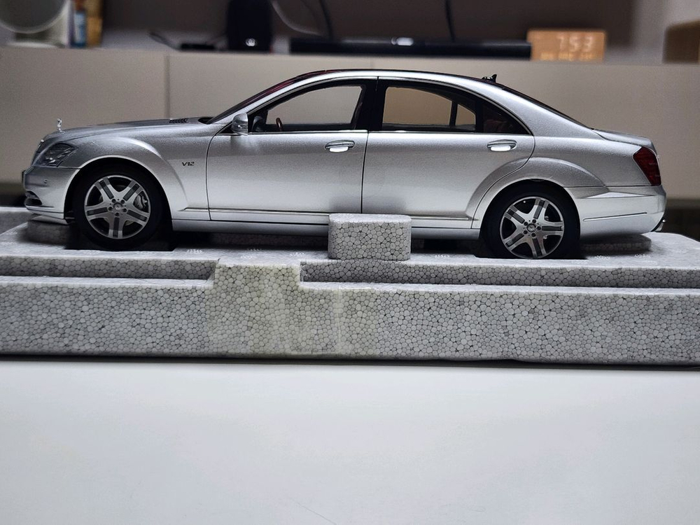 1:18 모터헬릭스 벤츠 S600 실버 한정판 다이캐스트 이미지