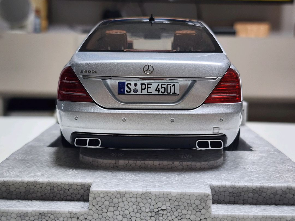 1:18 모터헬릭스 벤츠 S600 실버 한정판 다이캐스트 이미지