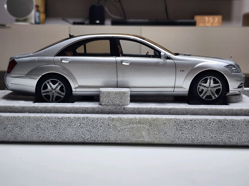 1:18 모터헬릭스 벤츠 S600 실버 한정판 다이캐스트 이미지