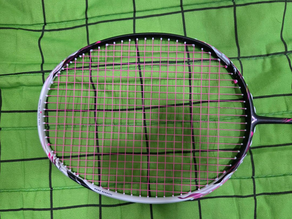 빅터 팬텀 F 배드민턴 라켓 판매합니다.--1