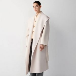 R2W 켈톤 후드코트