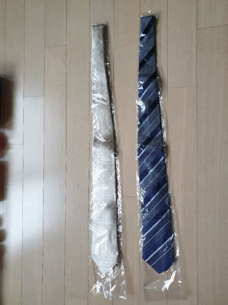 패션용품 : 선글라스, 지갑, 블랙야크 등산복, 넥타이, 스타벅스 크로스백, 향수 등--6