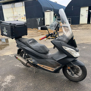혼다 pcx125 16년 생활튜닝 짧은키로수 판매합니다