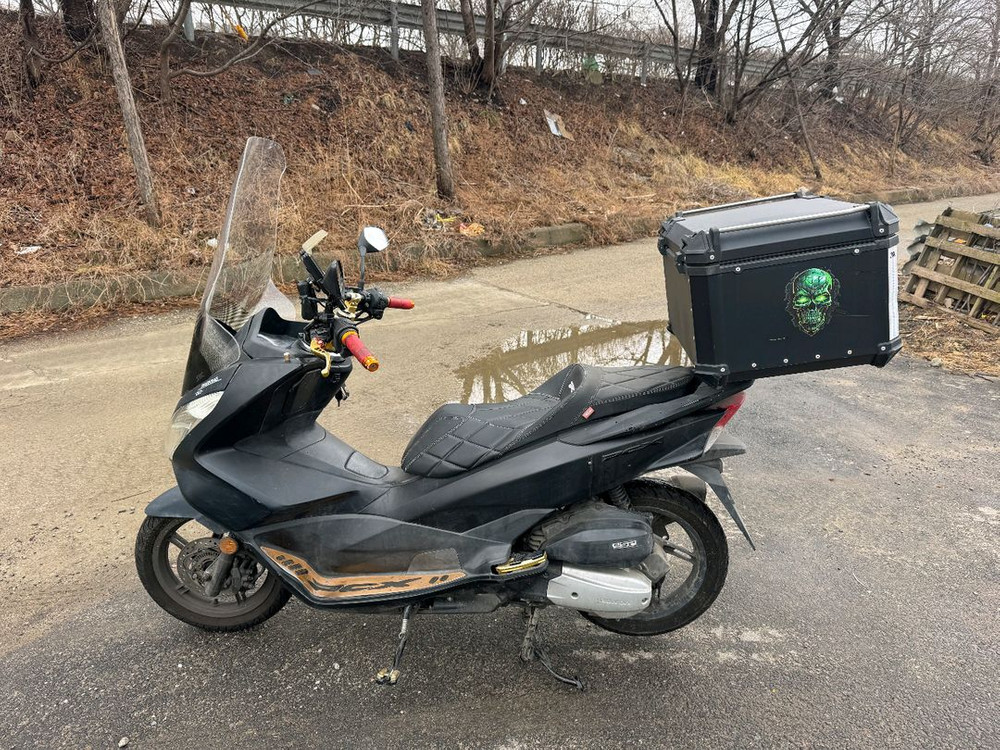 혼다 pcx125 16년 생활튜닝 짧은키로수 판매합니다--6