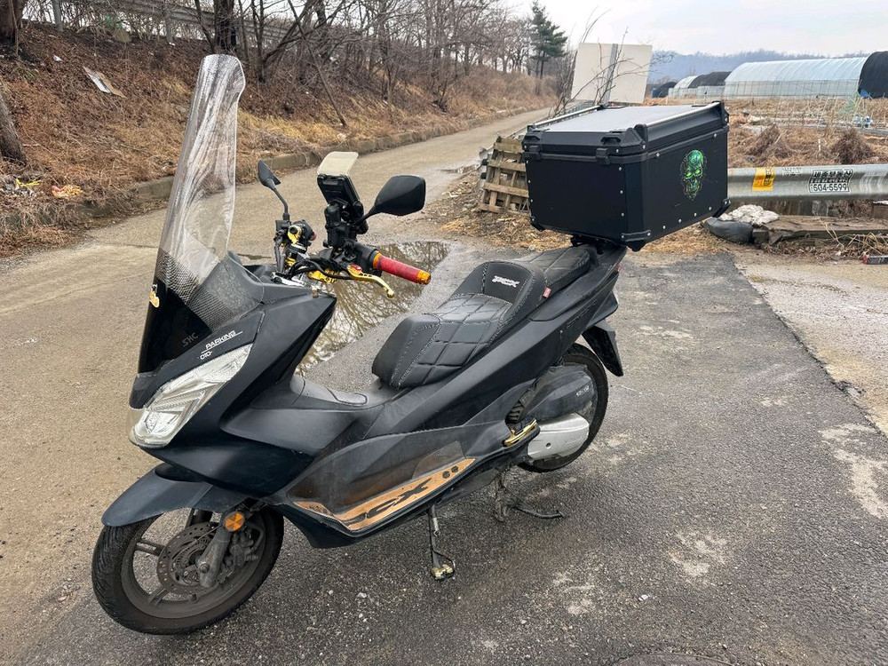 혼다 pcx125 16년 생활튜닝 짧은키로수 판매합니다--7