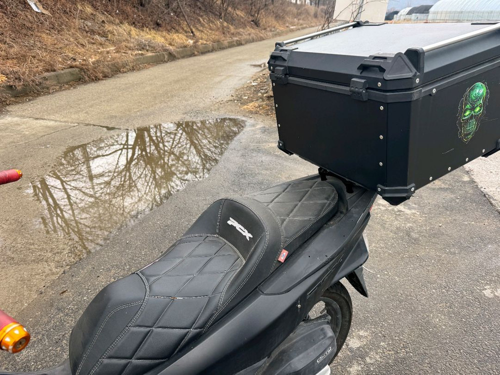 혼다 pcx125 16년 생활튜닝 짧은키로수 판매합니다--8