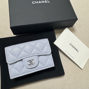 샤넬 클래식 캐비어 3단지갑 블루그레이 은장 내장칩 새제품