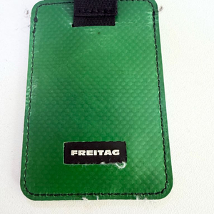 프라이탁 카드지갑 그린색 팝니다