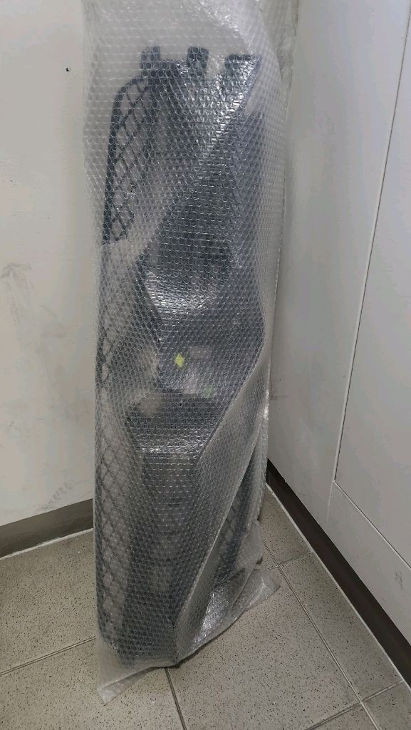 gle300d 그릴 기스없는 거의새거드림--1