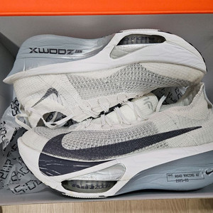 알파플라이3 275