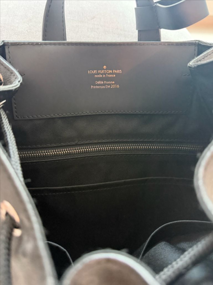 루이비통 M40527 한정판 이클립스 프라그먼트 콜라보 익스플로어 남성백팩--3