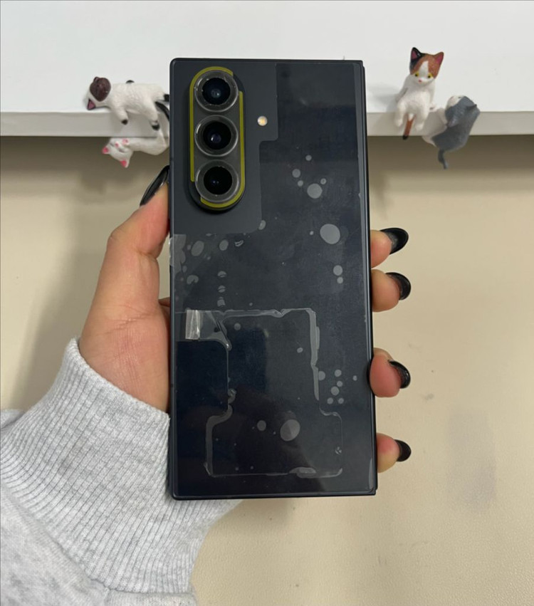 갤럭시Z폴드7 512G 제트블랙 센터올갈이 SSS급--1