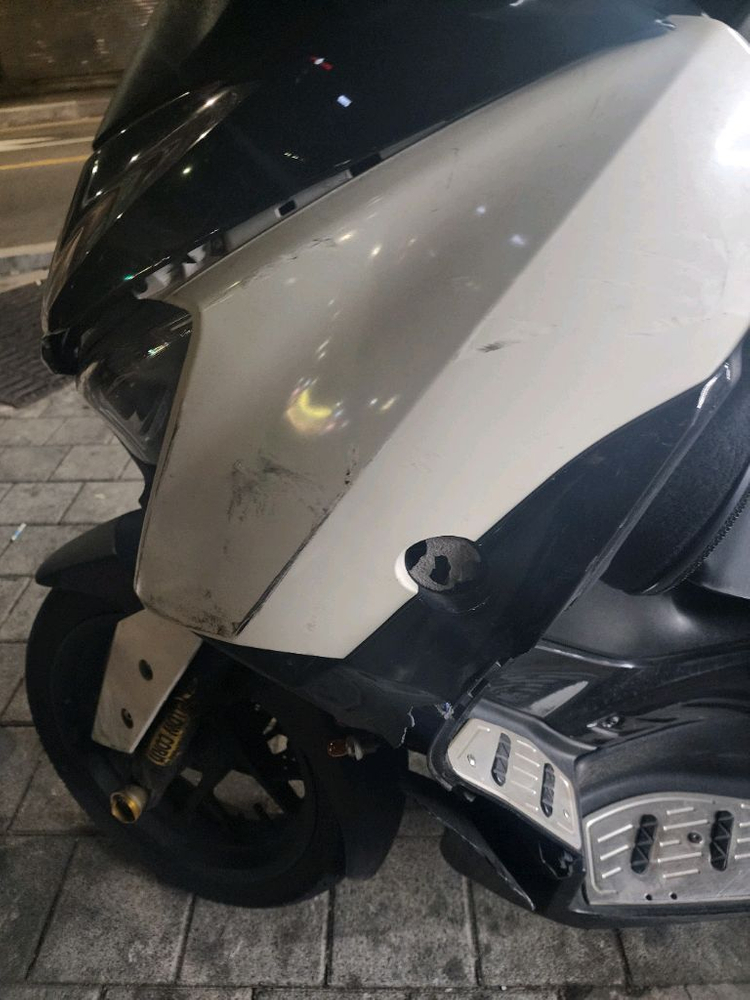 xmax300 판매(부산) 이미지