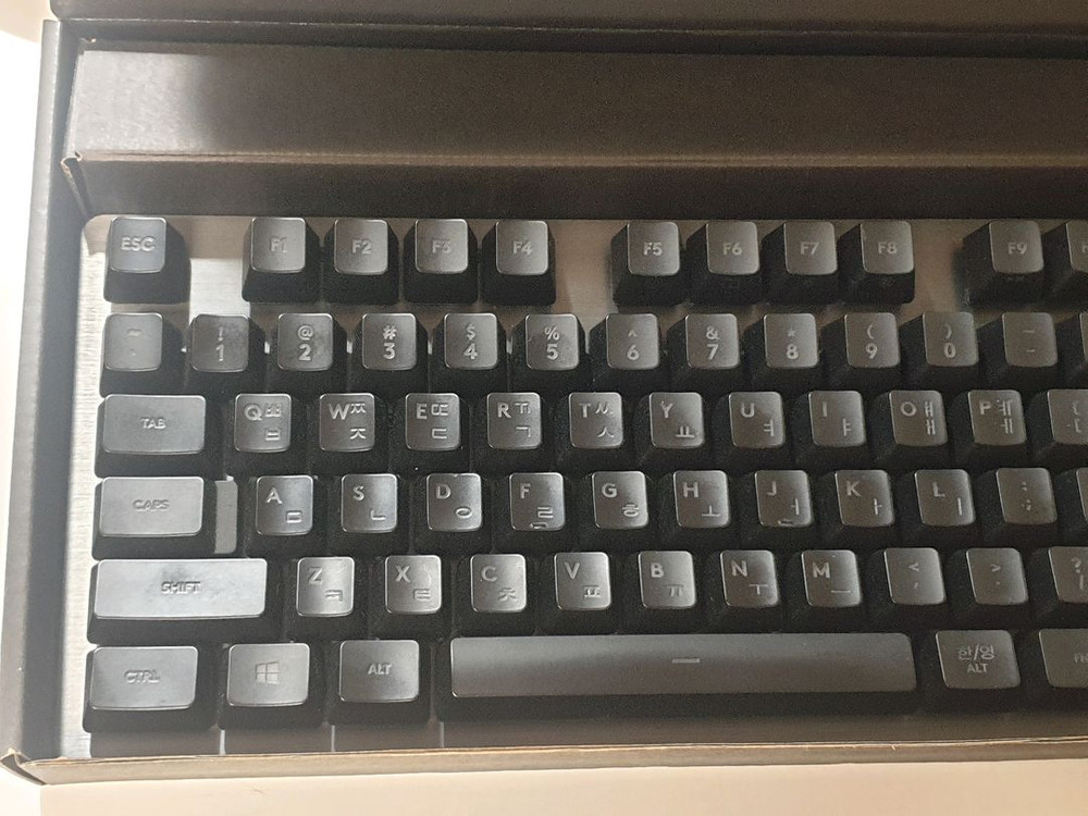 G512 카본 키보드 로지텍--1