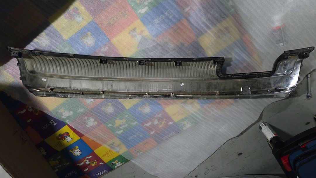 더뉴팰리세이드 캘리그라피 리어스키드플레이트 이미지