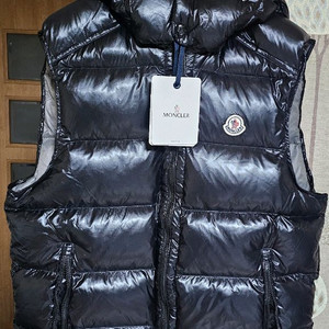 초특가 최상 퀄리티 몽클레어 유광 남성 패딩조끼 4사이즈 100 XL 새상품
