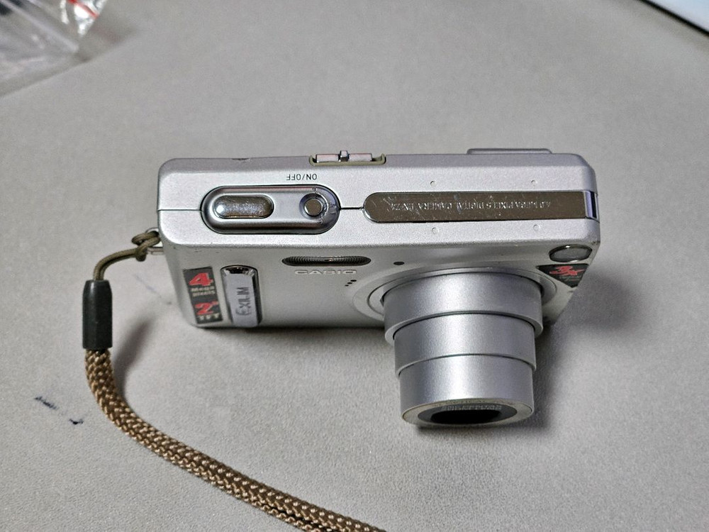 카시오 엑슬림 z4 빈티지 디카--3