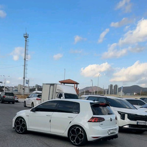 아엔 페리 리볼버 19인치 pcd112 이미지