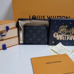 루이비통 멀티핏 월릿 모노그램 이클립스 반지갑