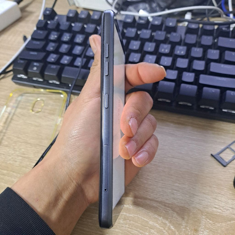 LG X2 2019 32GB 스마트폰 핸드폰 이미지