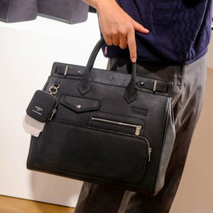 모이에토이 느베르 메르코어 38 브라운