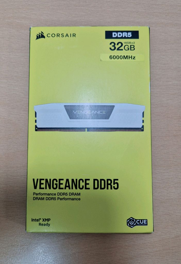 커세어 화이트 DDR5 32GB 6000MHz 하이닉스 칩셋--0