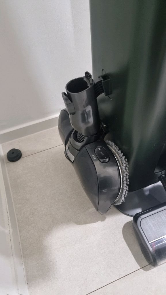 LG코드제로 무선청소기 풀세트 판매합니다--4