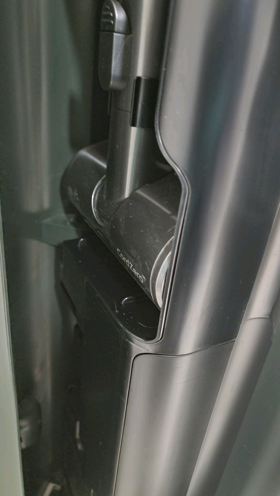 LG코드제로 무선청소기 풀세트 판매합니다--5