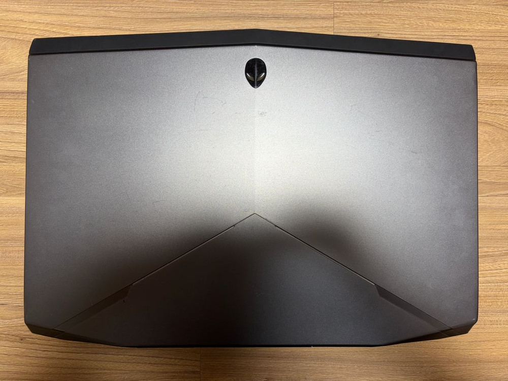 델 에일리언웨어 18 R1 M5000M 이미지