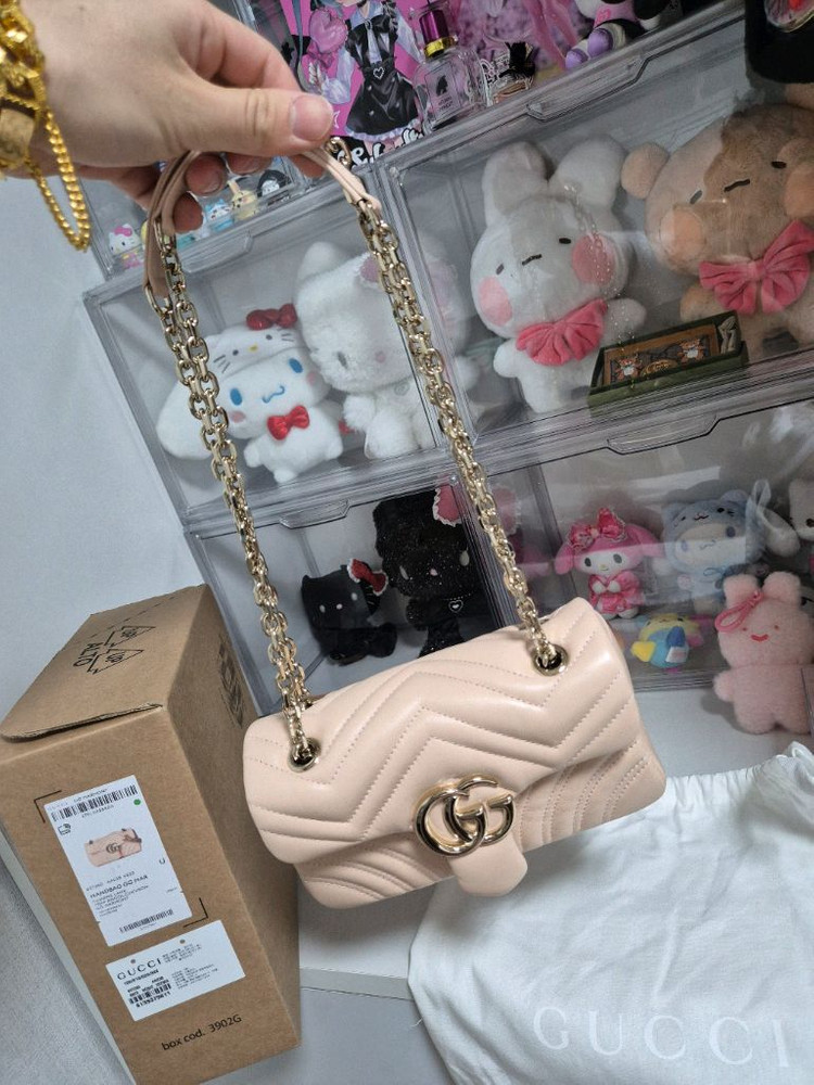 25년식 새상품 구찌GG 마몽 스몰 숄더백 소프트핑크 837280 마몬트--1