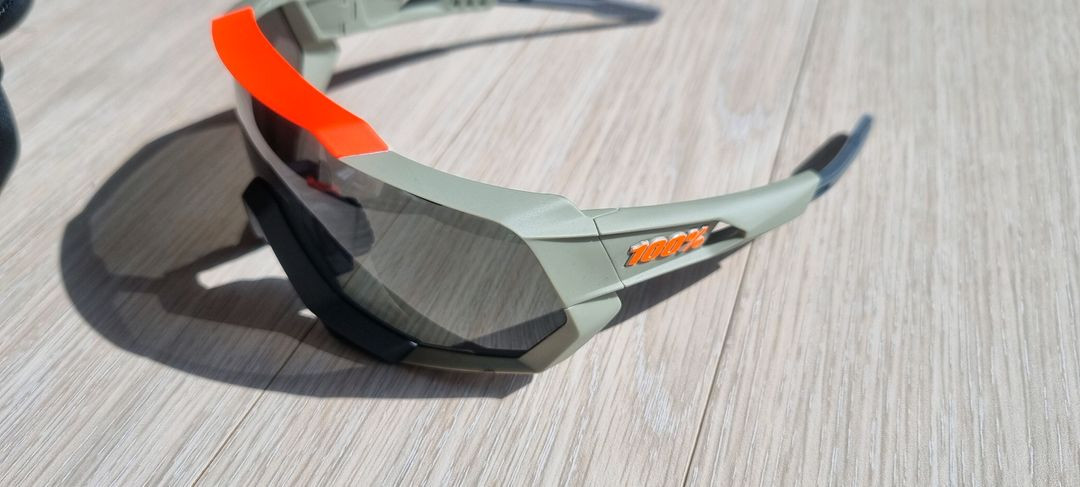 100% 자전거 고글 이미지