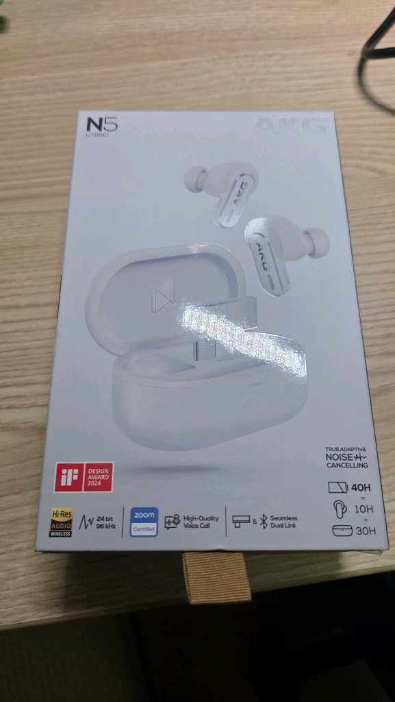 AKG N5 하이브리드 블루투스 이어폰 화이트 이미지