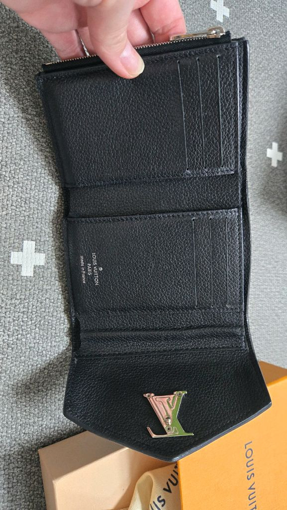 루이비통 락미3단지갑(정품)--4