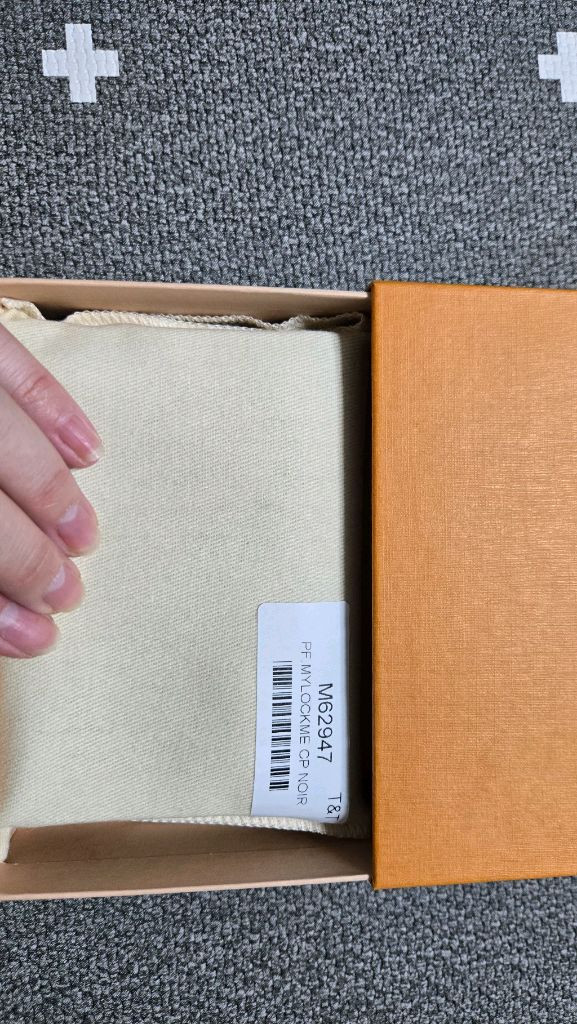 루이비통 락미3단지갑(정품)--7