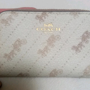 코치 카드지갑 택포 3만원에 팔아요