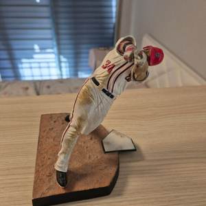 [정품] 맥팔레인 MLB 시리즈 31 브라이스 하퍼 피규어 (배트 분실)