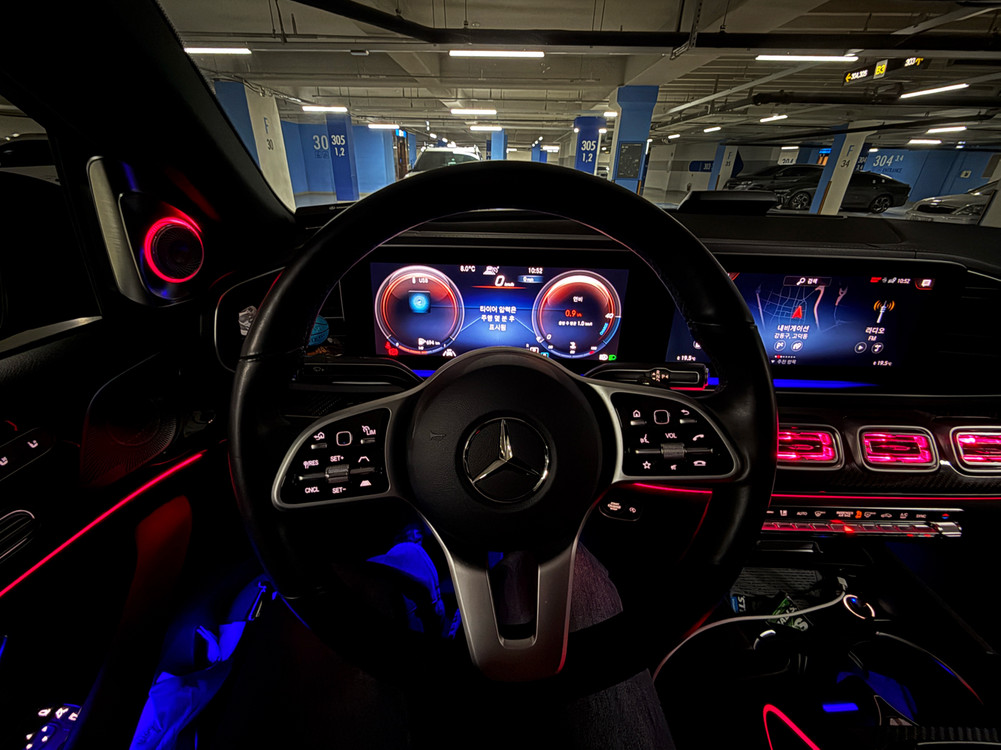 GLE400d 쿠페 블랙 / AMG21휠·부메스터·고스트도어 / 관리 상태 좋은 차량--8