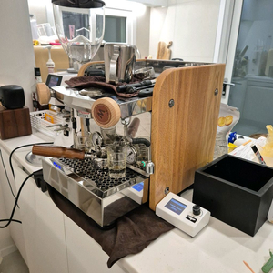 엘로치오 자르V2 커피머신& 피오렌자또 F64E 그라인더 이미지