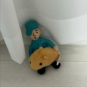 (극레어) 카피바라 사육사 잇는 인형 판매합니다 이미지