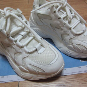 질바이 질스튜어트 어글리 키높이 운동화 이미지