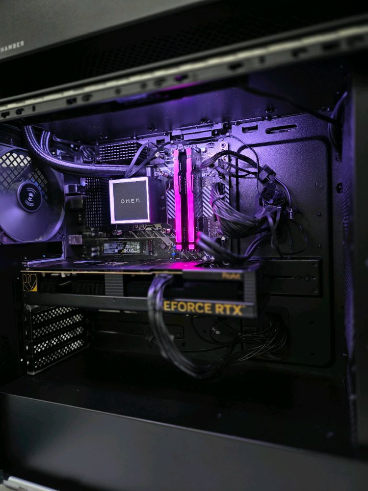 7950X3D 4070 Ti SUPER 본체 팝니다.--1