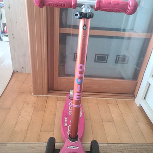 마이크로 맥시 디럭스 led 킥보드 핑크