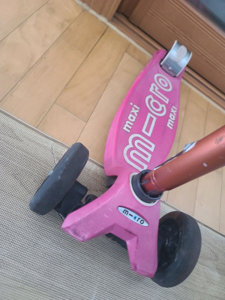 마이크로 맥시 디럭스 led 킥보드 핑크--1